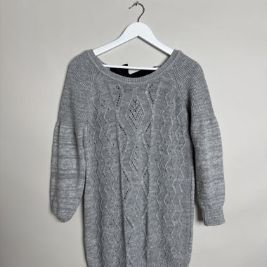 Grey knit bow sweater