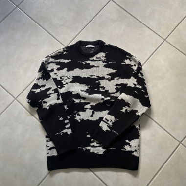 Pull jacquard noir et blanc