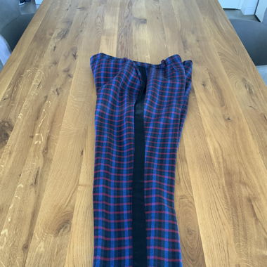 Pantalone scozzese blu con fascia laterale nera