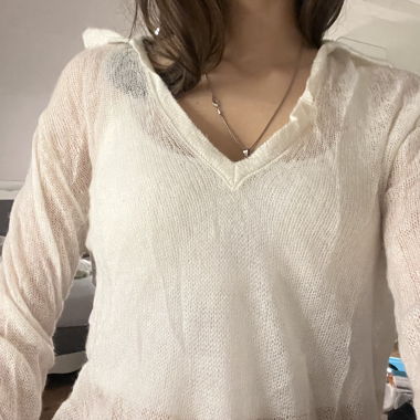maglia a maniche lunghe con scollo a V