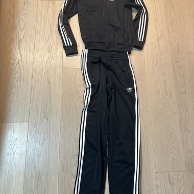 Survêtement Adidas noir