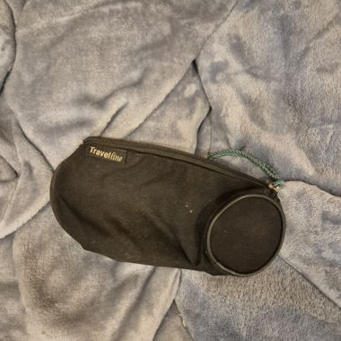 Black Traveline pouch