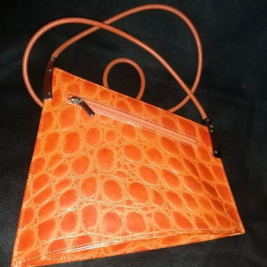 Orange Umhaengetasche