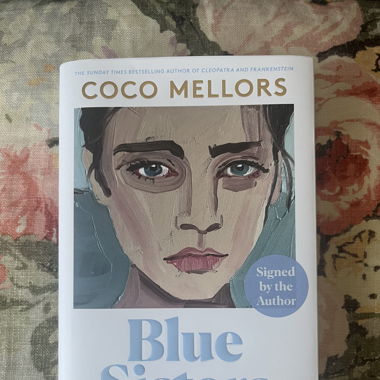 Blue Sisters • Coco Mellors • signiert • Englisch