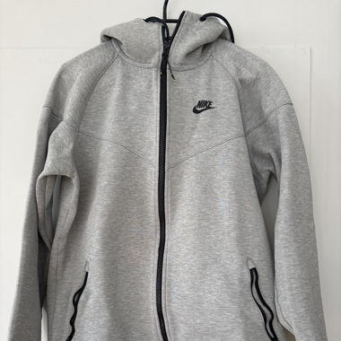 Kapuzenjacke NIKE