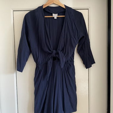 Combinaison bleu foncé à nouer
