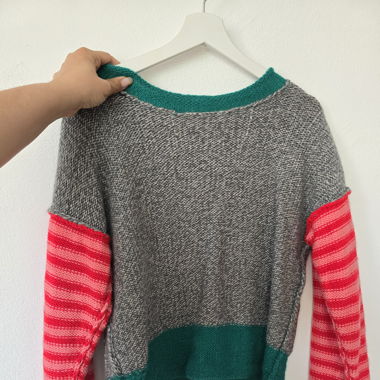 Vintage Color-Block Christmas Pullover – Handmade