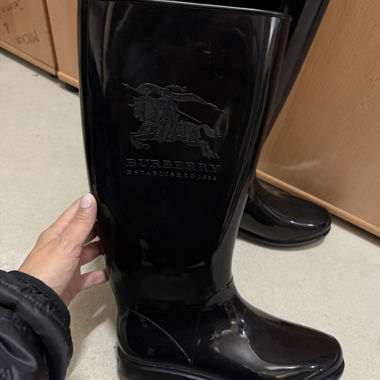 Burberry rubber boots