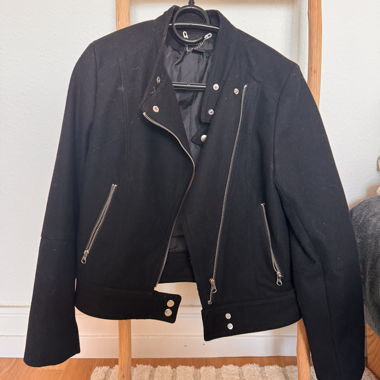 Black Jacket 
