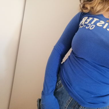 Blaues Shirt 