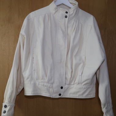 Weisse Kurzjacke YES NO Grösse M