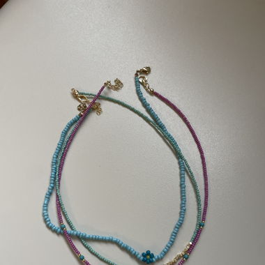 3 necklaces for 10.-