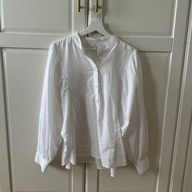 H&M white light summer blouse