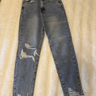Jeans mit Rissen
