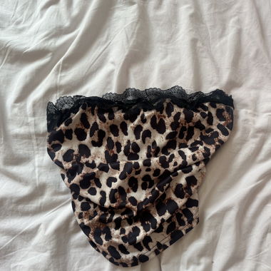 Leo Top