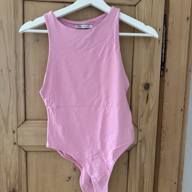 Zara Rosenfarbenes Body