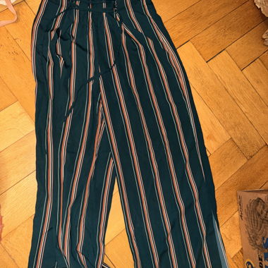 Pantalon long à jambe large avec rayures