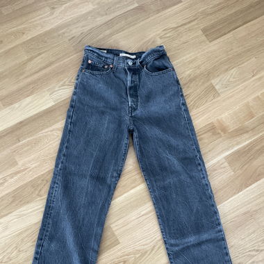 Levi‘s Ribcage Straight Ankle / W27 L29