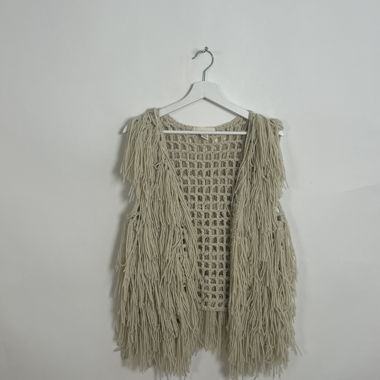 Gilet in maglia con frange