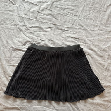 Minigonna plissettata nera (XS-S) elasticizzata