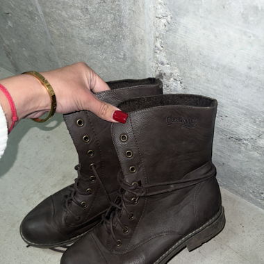 Gefütterte Stiefel 