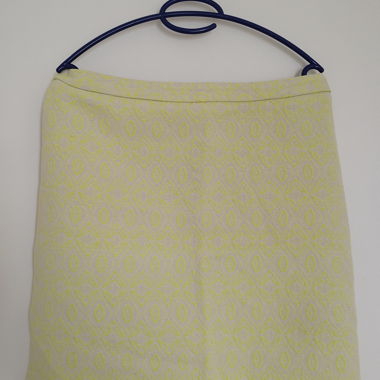 Jupe blanche et jaune