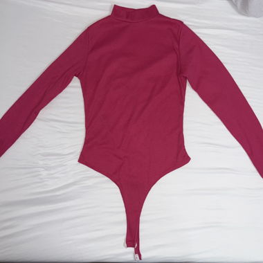 Body rosa a maniche lunghe