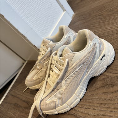 Puma Nitro Sneakers beige