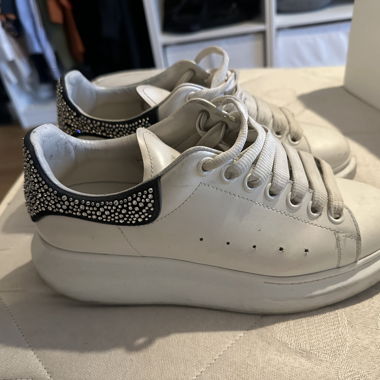Sneakers Alexander McQueen vintage con strass