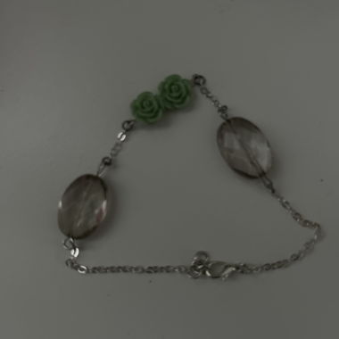 Bracciale con rose e pietre