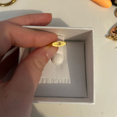 Gold-colored ring size 7