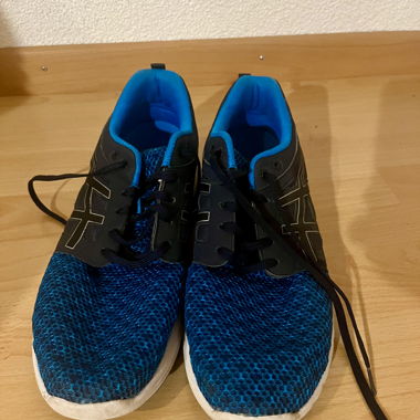 blaue Asics (Grösse 45)