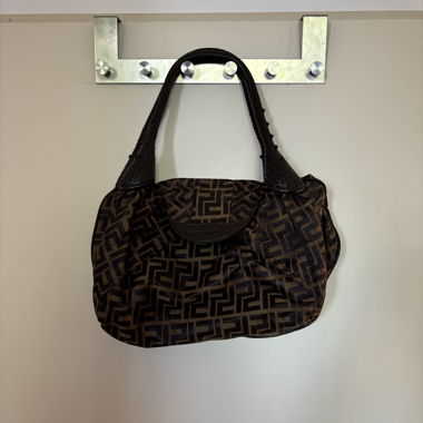 Vintage shoulder bag
