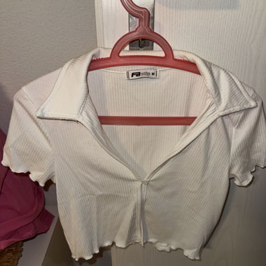 Top bianco a maniche corte