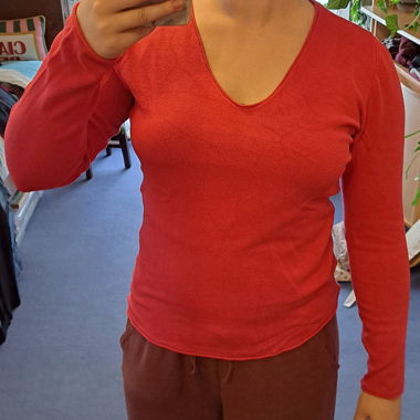 Long-sleeve T-shirt