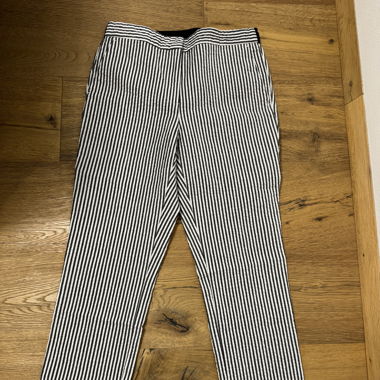 Gestreifte 3/4 Stoffhose Zara