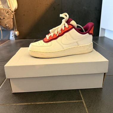 Nike airforce size 7.5