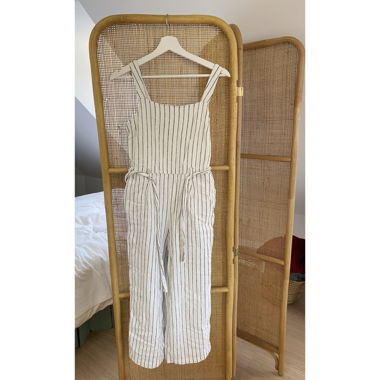 Leichter Jumpsuit perfekt für den Sommer 
