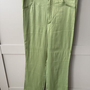 Pantalon en satin vert