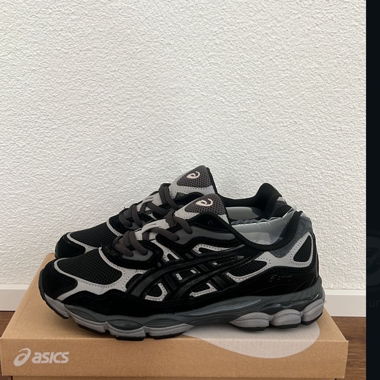 Baskets ASICS noir/gris