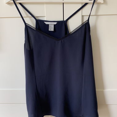 Elegantes Top mit Spitze