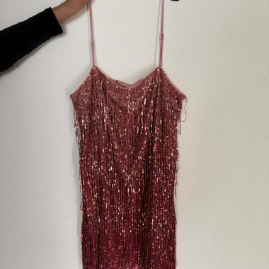 Abito mini con frange e paillettes rosa