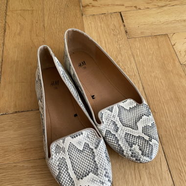 Ballerines à motif serpent