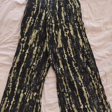 Pantaloni leggeri verde e nero 
