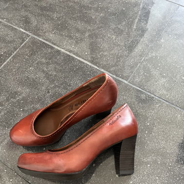 Tamaris Pumps neu 36 Leder Rehbraun