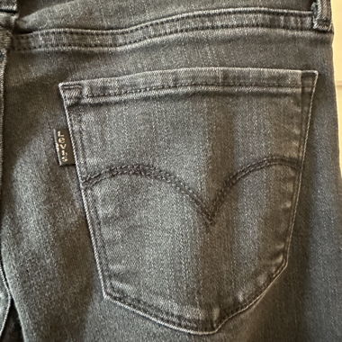 Levi’s 711 SKINNY en 26 