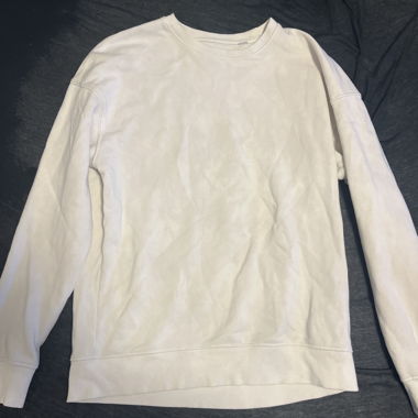 Weisser Pullover