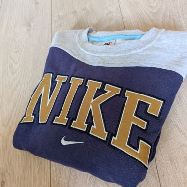 Nike Vintage Sweatshirt aus den USA, Grösse S