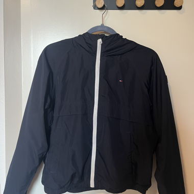 Tommy Hilfiger Marineblaue Jacke