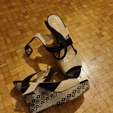 Sandali con zeppa Bata, taglia 38